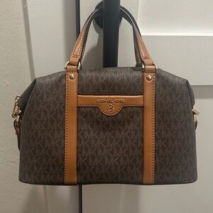 Michael Michael Kors Signature Beck Small Satchel